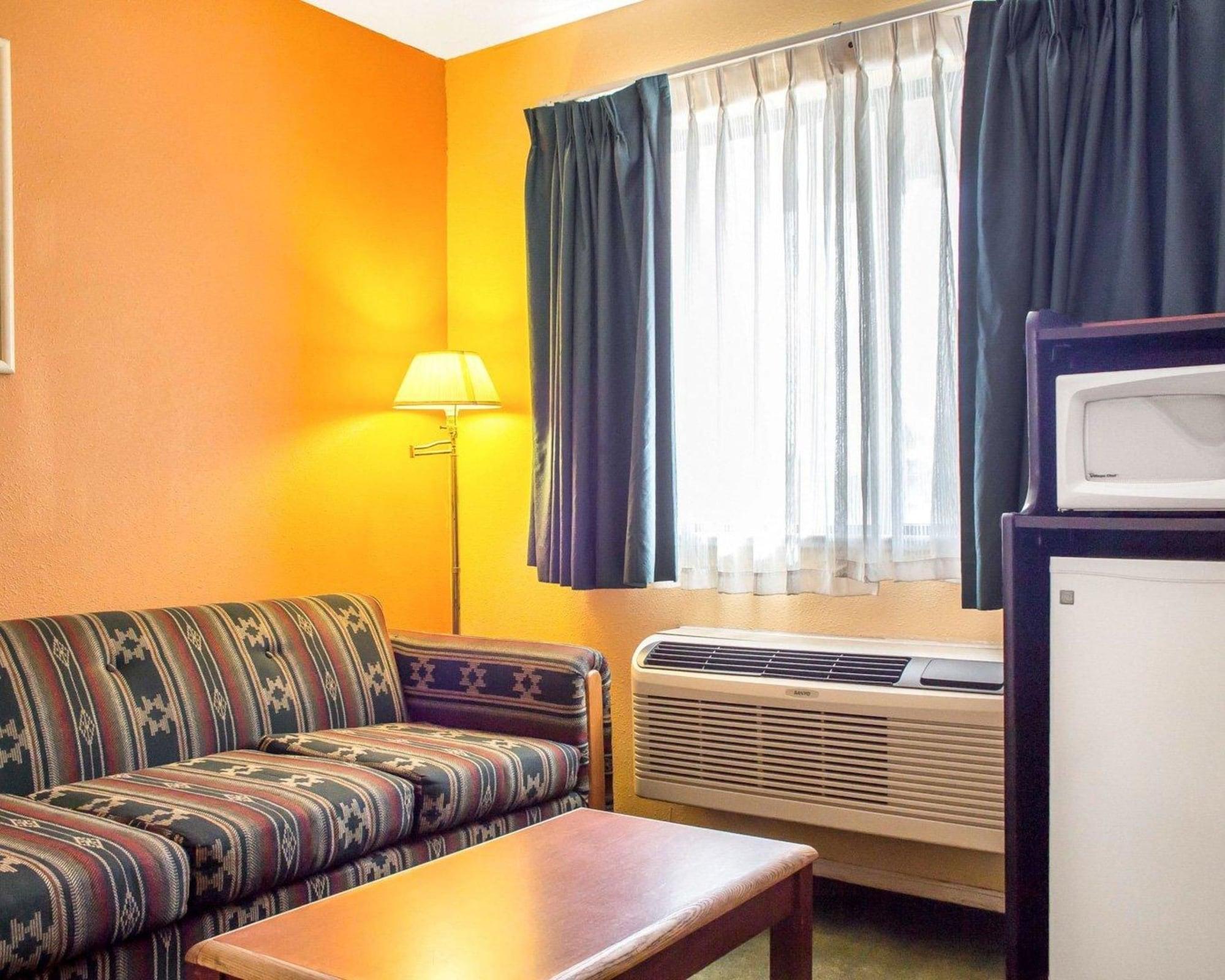 Travelodge by Wyndham Kingman Eksteriør bilde