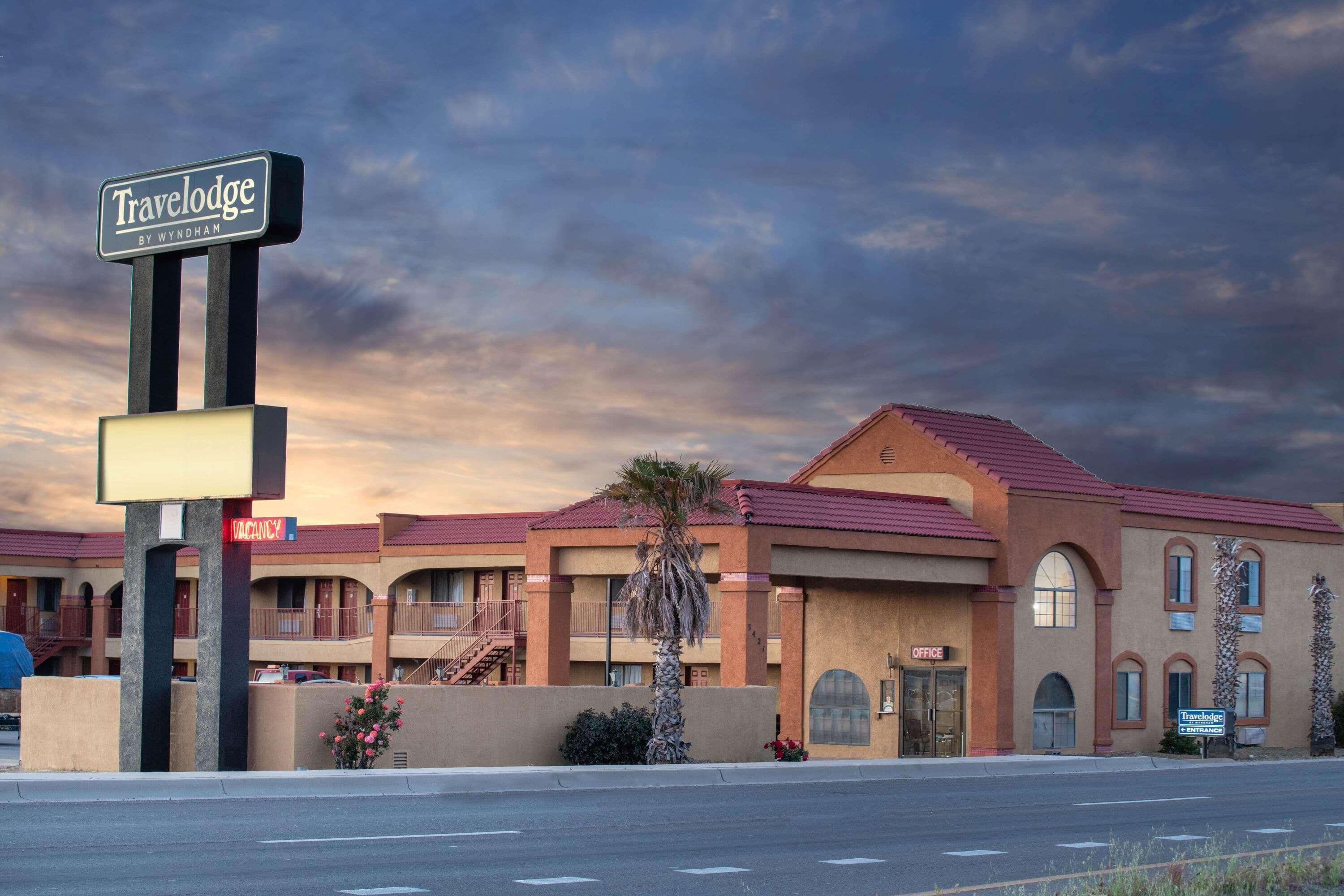 Travelodge by Wyndham Kingman Eksteriør bilde