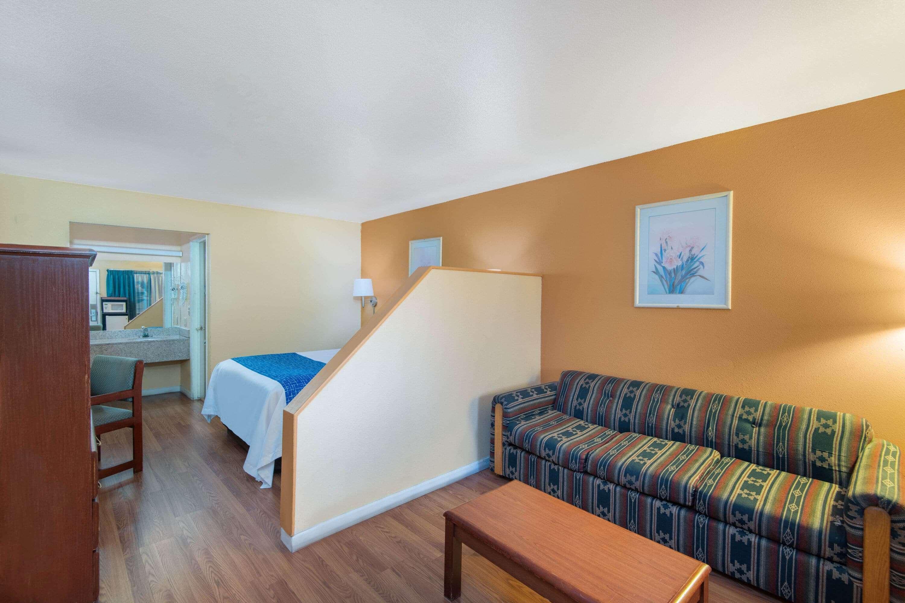 Travelodge by Wyndham Kingman Eksteriør bilde