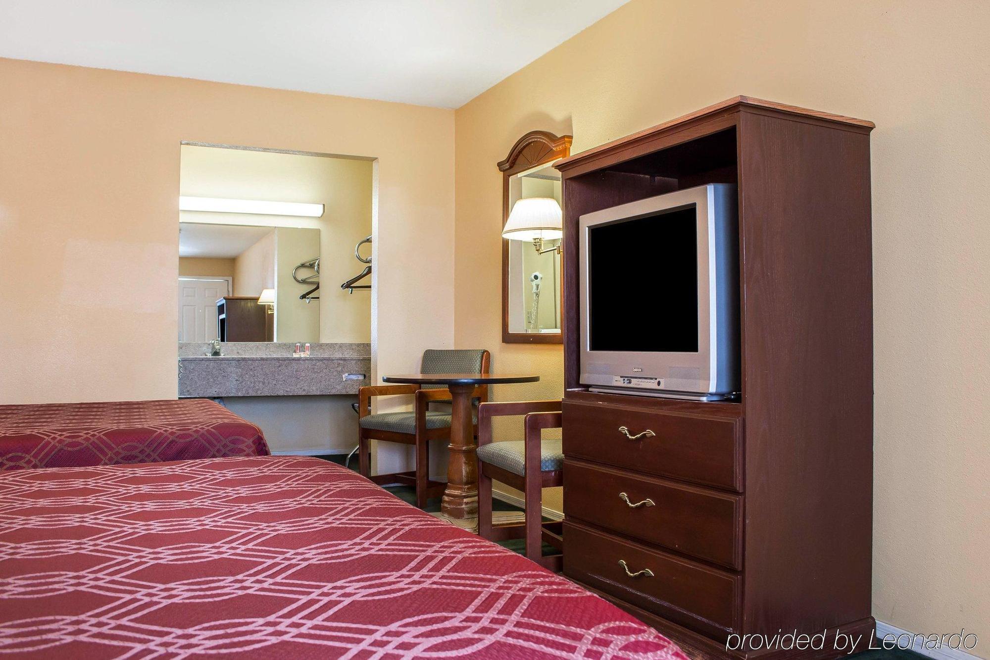 Travelodge by Wyndham Kingman Eksteriør bilde
